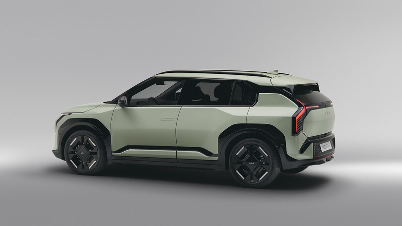 Kia EV3, vista dal vivo: ecco come è fatta