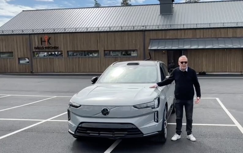 Nuova Volvo EX90: il primo contatto con il prototipo