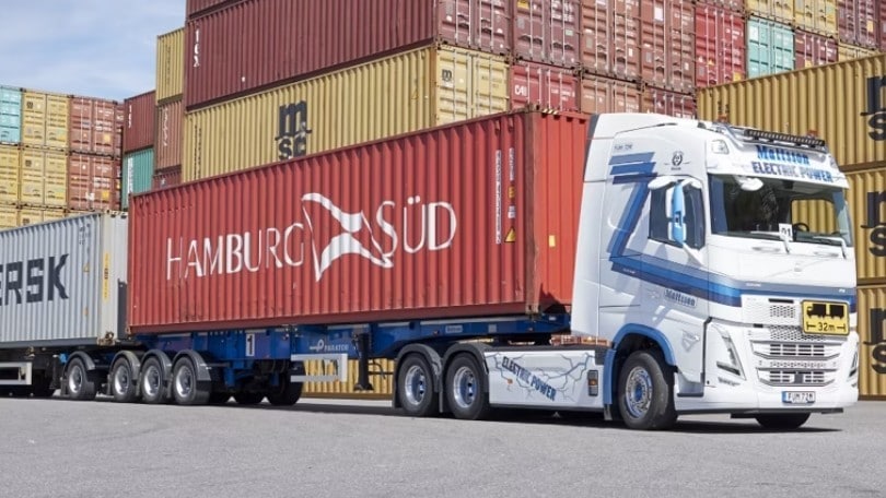 Camion: cosa significano i loro cartelli? Ecco il loro uso