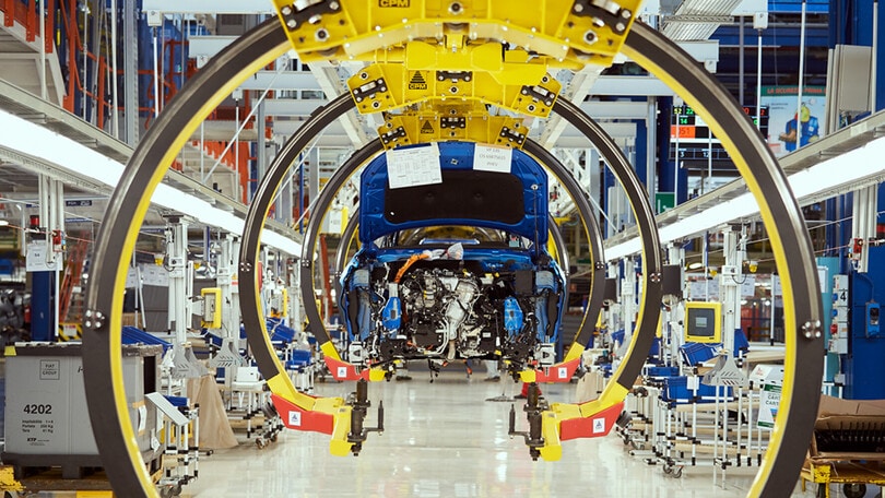 Tavares a Melfi: "Vogliamo raggiungere 250mila auto nel 2026"