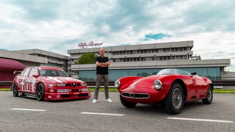 Alfa Romeo, il campione DTM Larini alla 1000 Miglia con la 1900 del '54