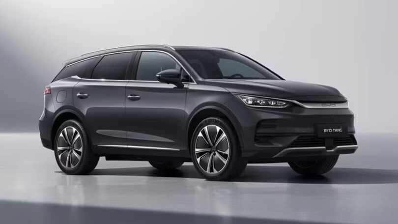 UE, dazi per le auto elettriche cinesi? L'annuncio dello slittamento