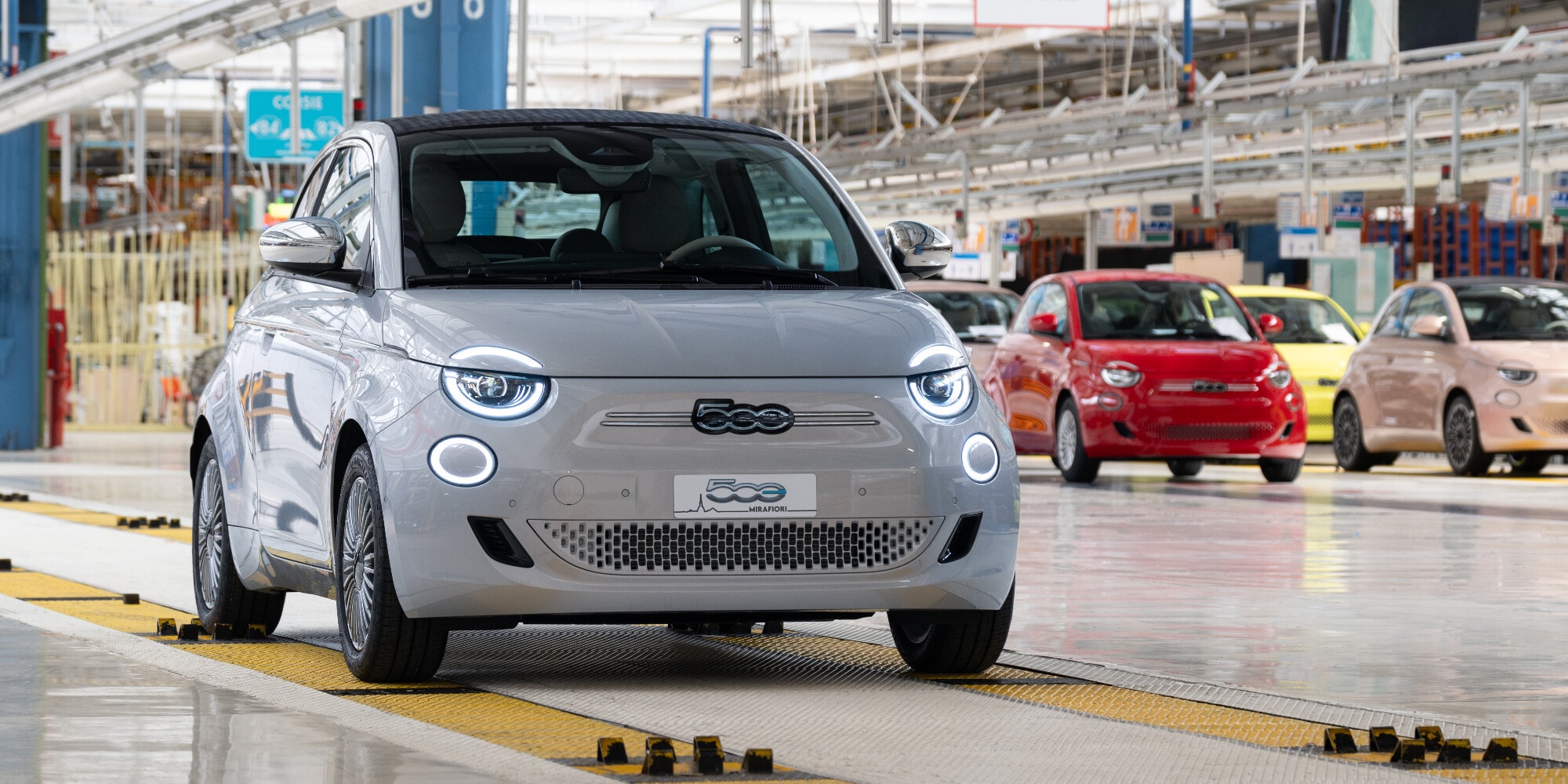 Fiat 500 Ibrida, arriverà a fine 2025 e si farà a Mirafiori