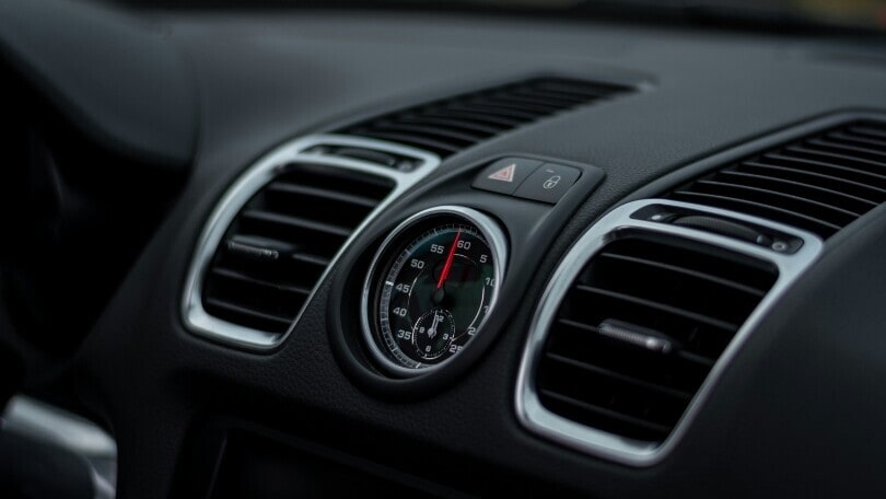 Attenzione all'aria condizionata in auto: c'è una multa che nessuno conosce