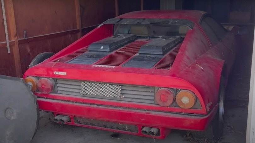 Ritrovata una Ferrari 512 BB infestata dai topi: ora è come nuova