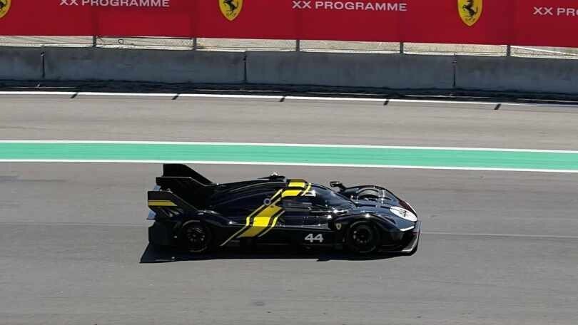 Potrebbe essere proprio lei la Ferrari 499P Modificata di Hamilton
