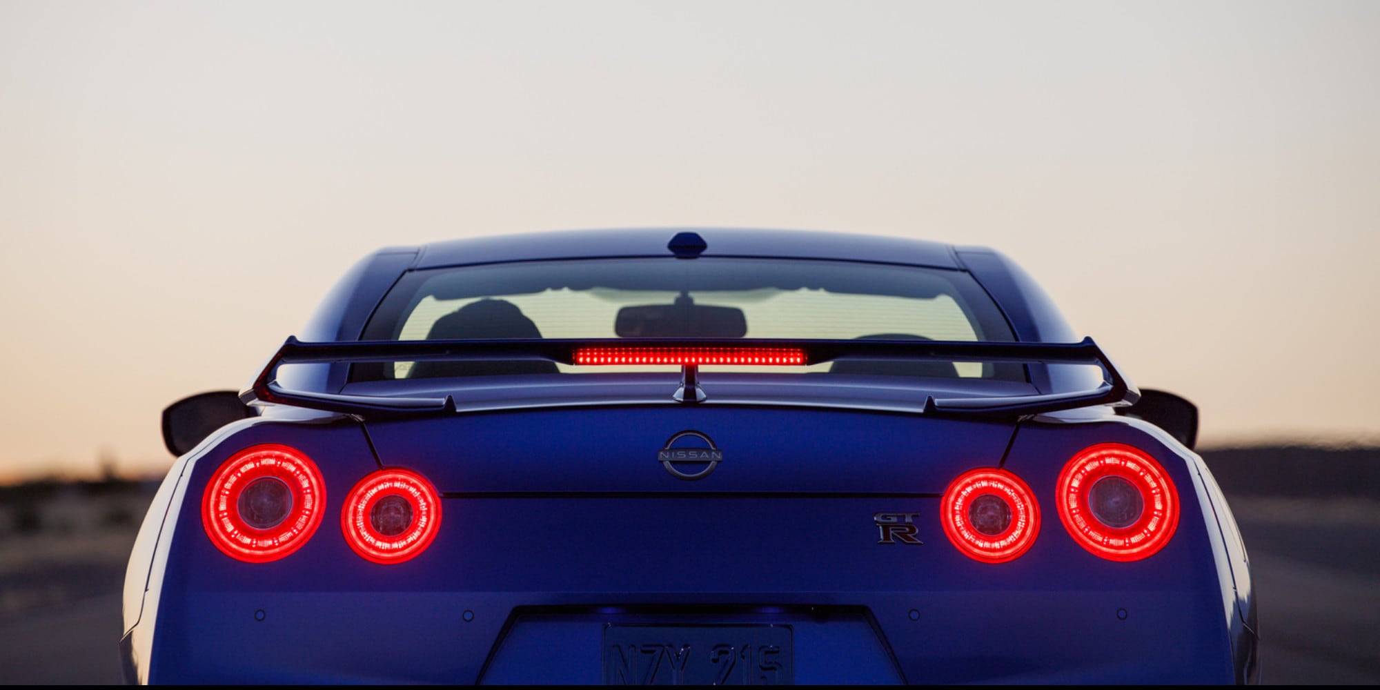 Nissan GT-R, saluto a Godzilla con le edizioni Takumi e Skyline