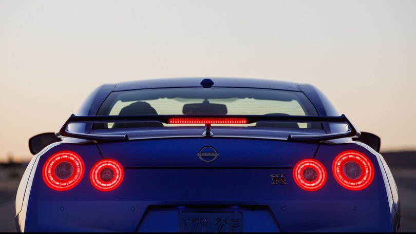 Nissan GT-R, saluto a Godzilla con le edizioni Takumi e Skyline