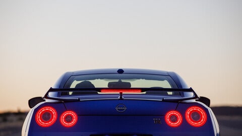 Nissan GT-R, addio con le versioni speciali Takumi e Skyline