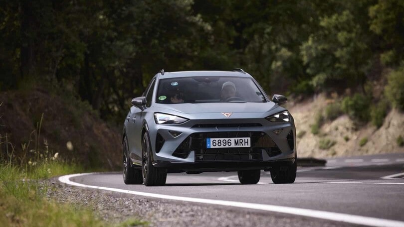 Nuova Cupra Formentor 2024, prova su strada