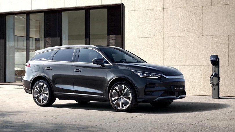 Byd Tang restyling, super-autonomia con la batteria da 109 kWh