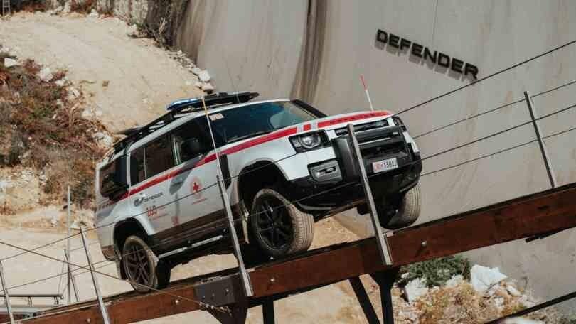 Defender 130 Outbound per la Croce Rossa