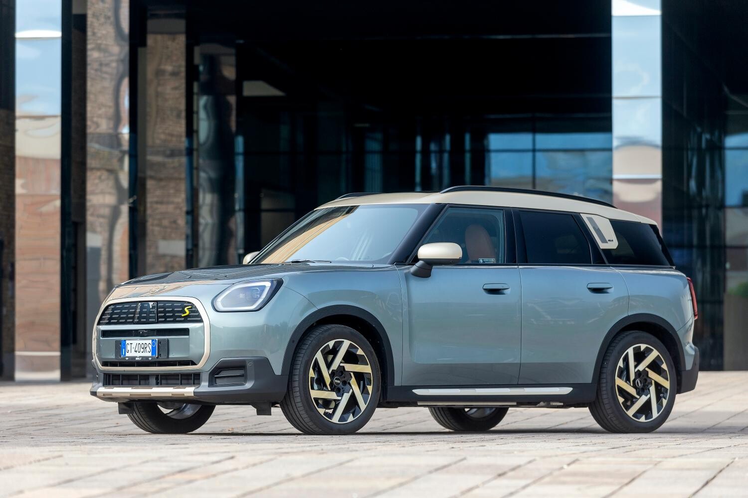 Da Milano a Bolzano con la Mini Countryman SE elettrica: i consumi reali