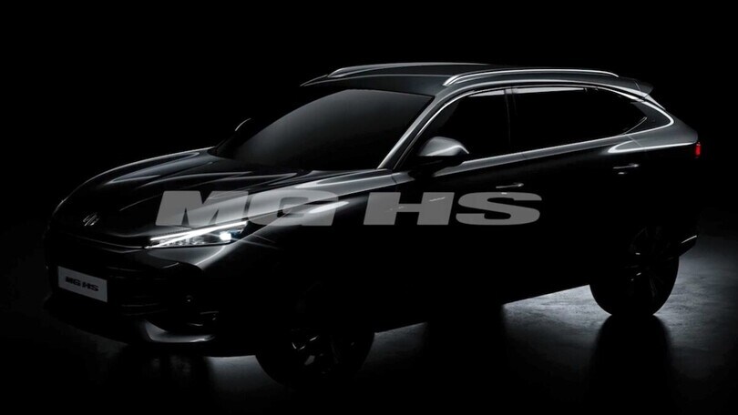 Nuova MG HS, in arrivo un super ibrido plug-in oltre al benzina