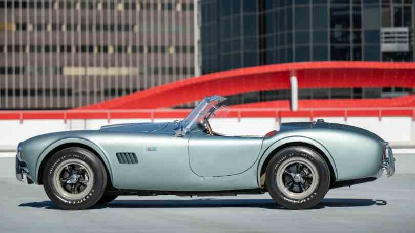 Una Shelby 289 Cobra è all'asta e ha alle spalle una storia unica