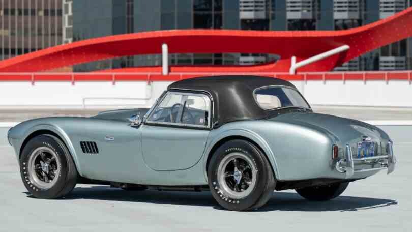 Una Shelby 289 Cobra è all'asta e ha alle spalle una storia unica