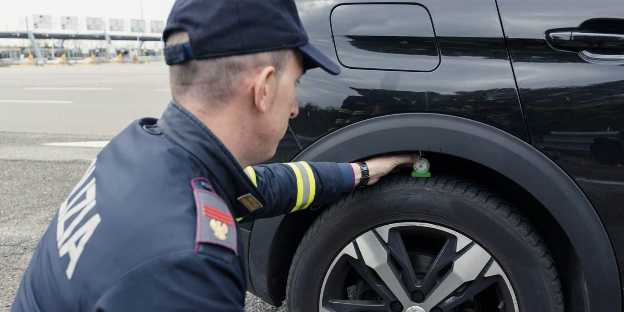 Rischio vacanze, troppe gomme lisce su strada