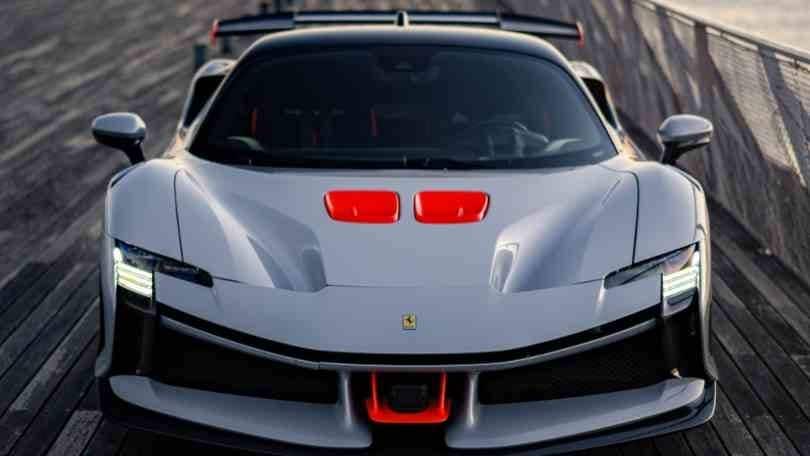 Patente speciale per supercar, arriva la U-License: cos'è e come funziona
