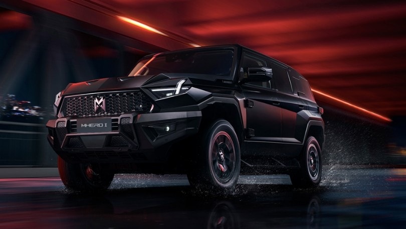 L'incredibile SUV cinese che ha pistole come maniglie degli sportelli!