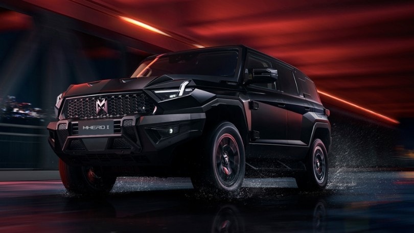 L'incredibile SUV cinese che ha pistole come maniglie degli sportelli!