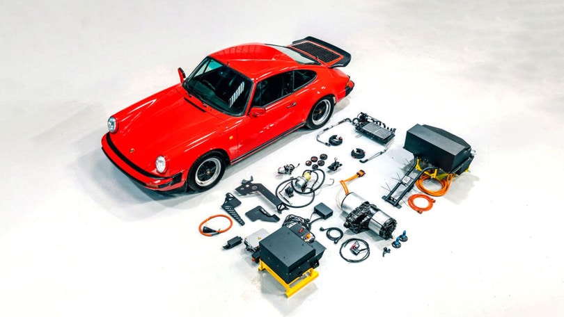 Cornish Rally trasforma in EV Porsche 911, Mini e Land Rover