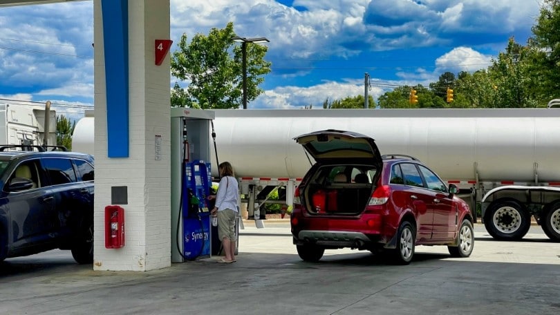 Partenze estive: le Regioni dove conviene di più fare il pieno benzina