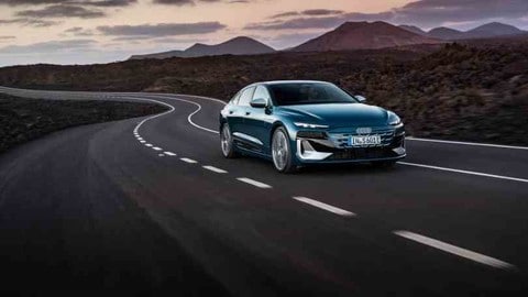 Nuova Audi S6 Sportback e-tron