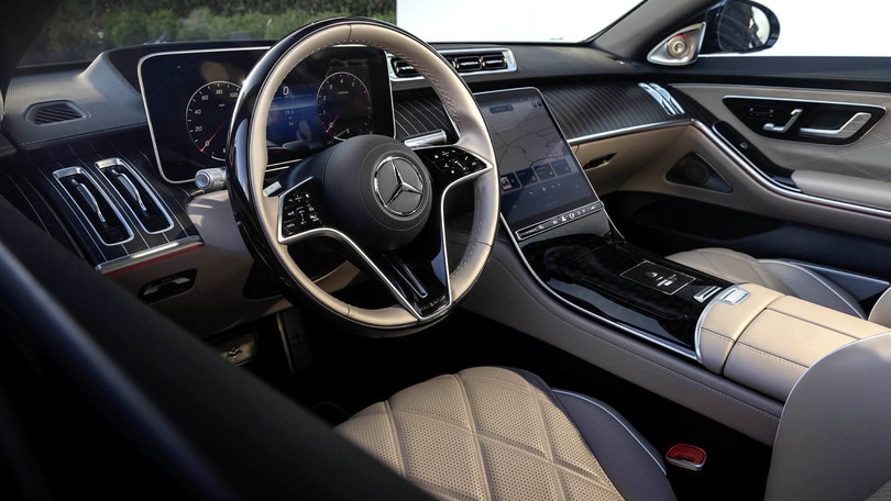 Le foto della Mercedes-Maybach S 680 Edition Nordic Glow