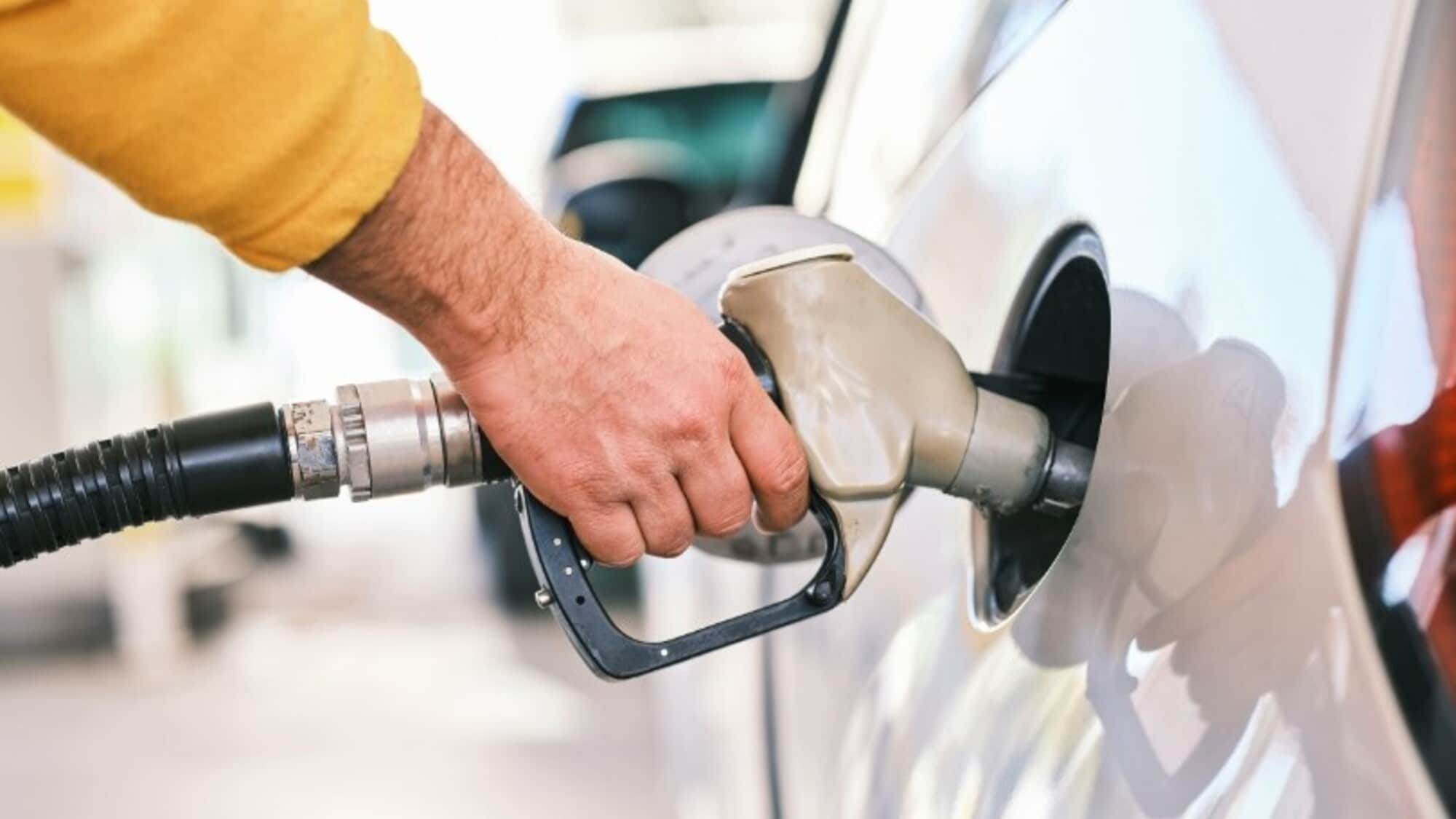 Il controesodo estivo fa rialzare i prezzi di benzina e Diesel d'agosto