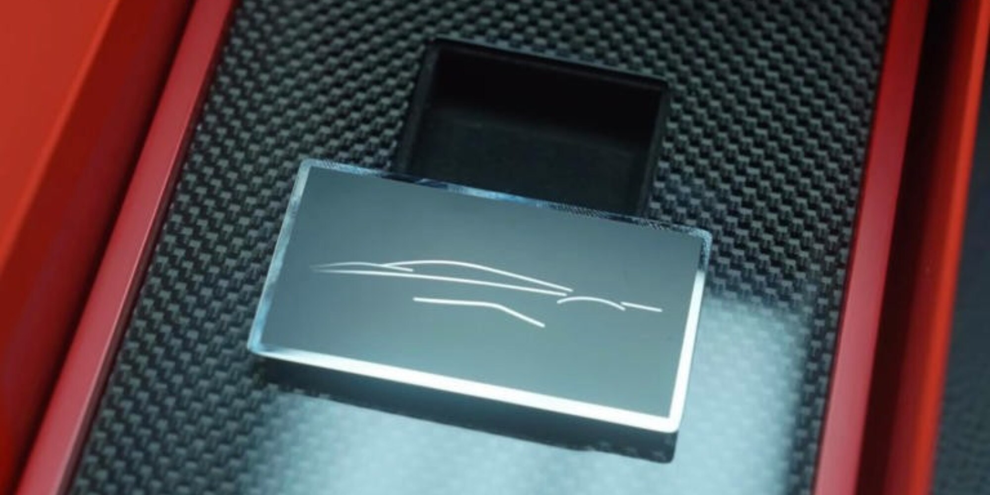 Ferrari F250, un collezionista svela la silhouette