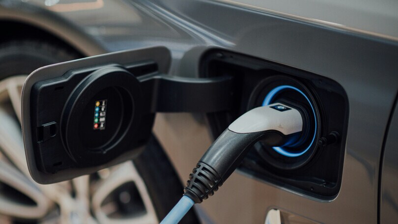 Dalla Corea arriva una batteria per auto elettriche che si ricarica in 5 secondi