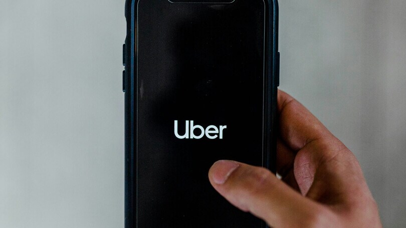 Uber riceve una multa da 290 milioni di euro: ecco perché