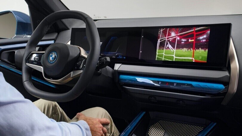 Sulle auto BMW si possono vedere le partite di calcio