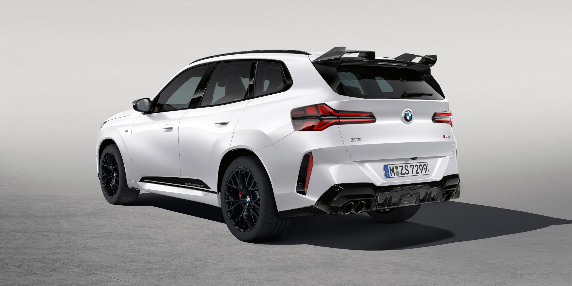 BMW X3 2024, ancora più sportiva con parti M Performance