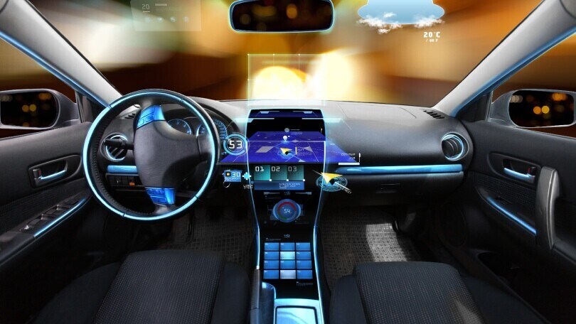 Ma servono davvero tutti questi display nelle auto?