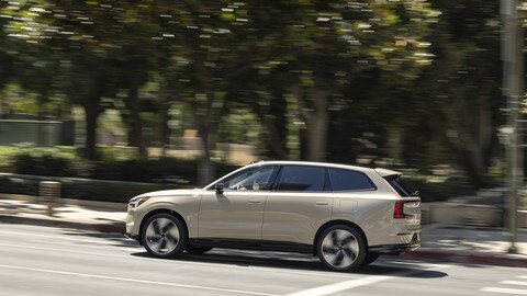 Volvo EX90, il test su strada