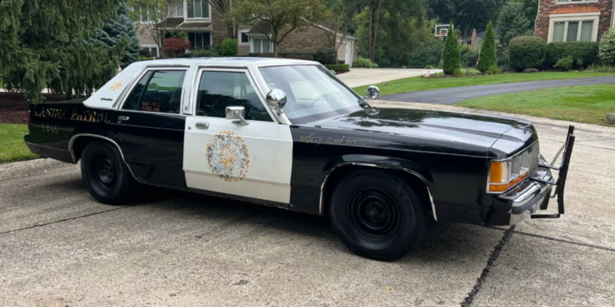 La Ford Crown Victoria Police Interceptor di Blues Brothers 2000 è all'asta
