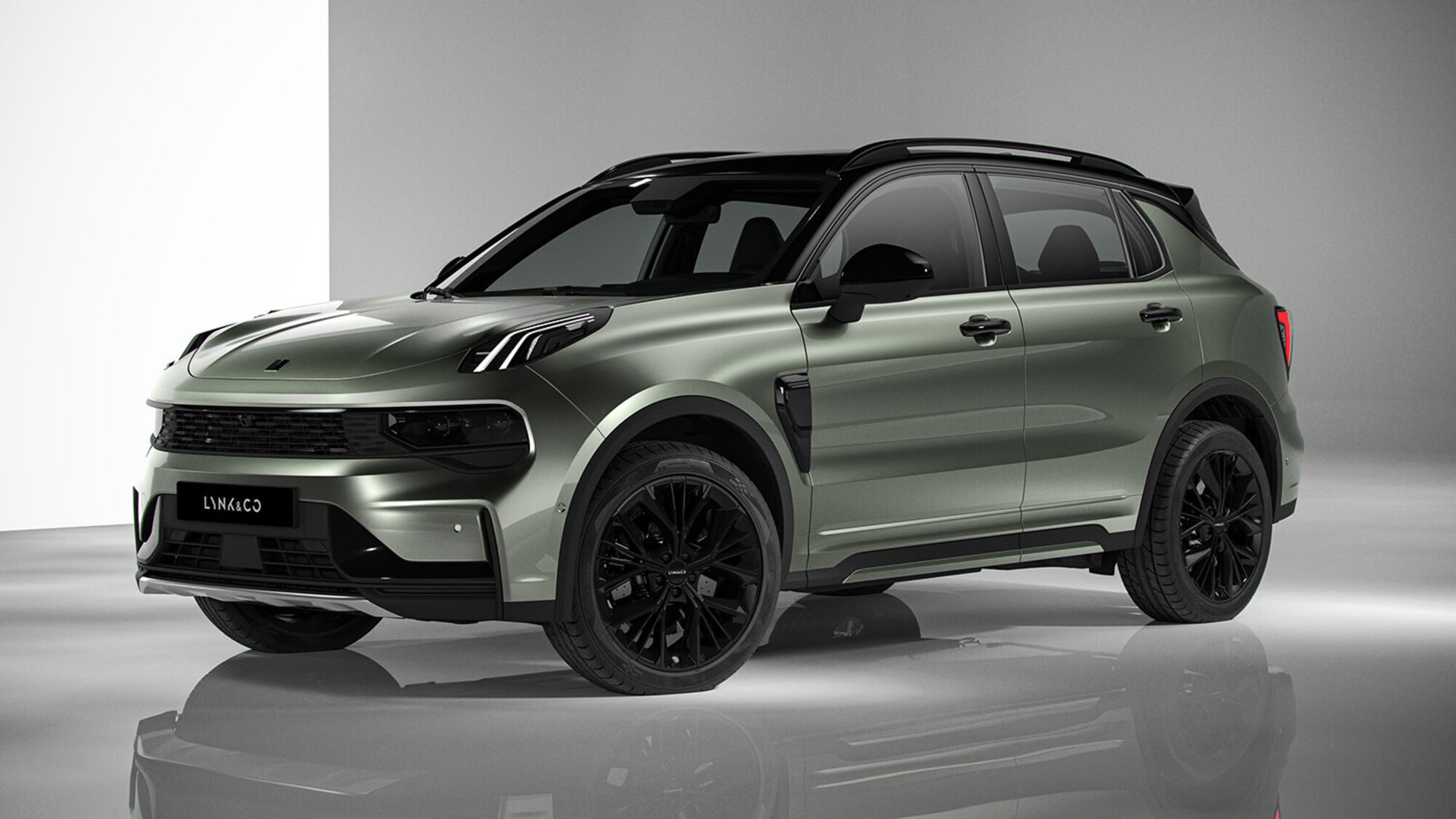 Lynk&Co 01 PHEV, più cavalli e infotainment migliore con il restyling