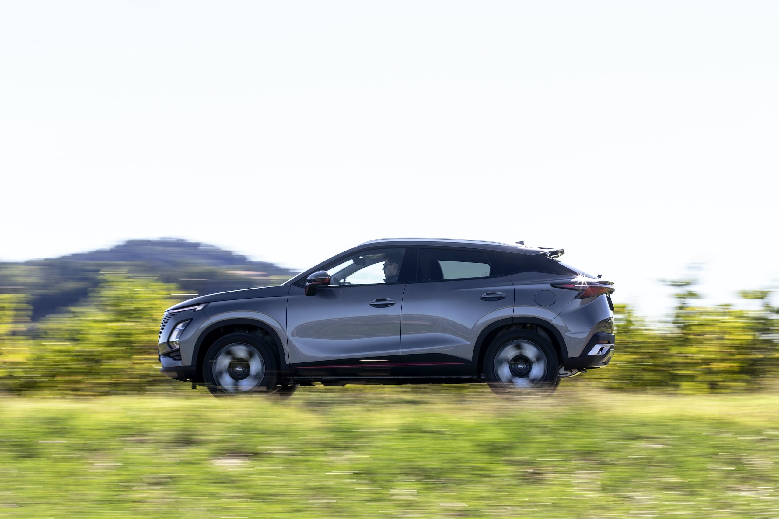 Omoda 5, le foto in azione del Suv cinese dal prezzo speciale