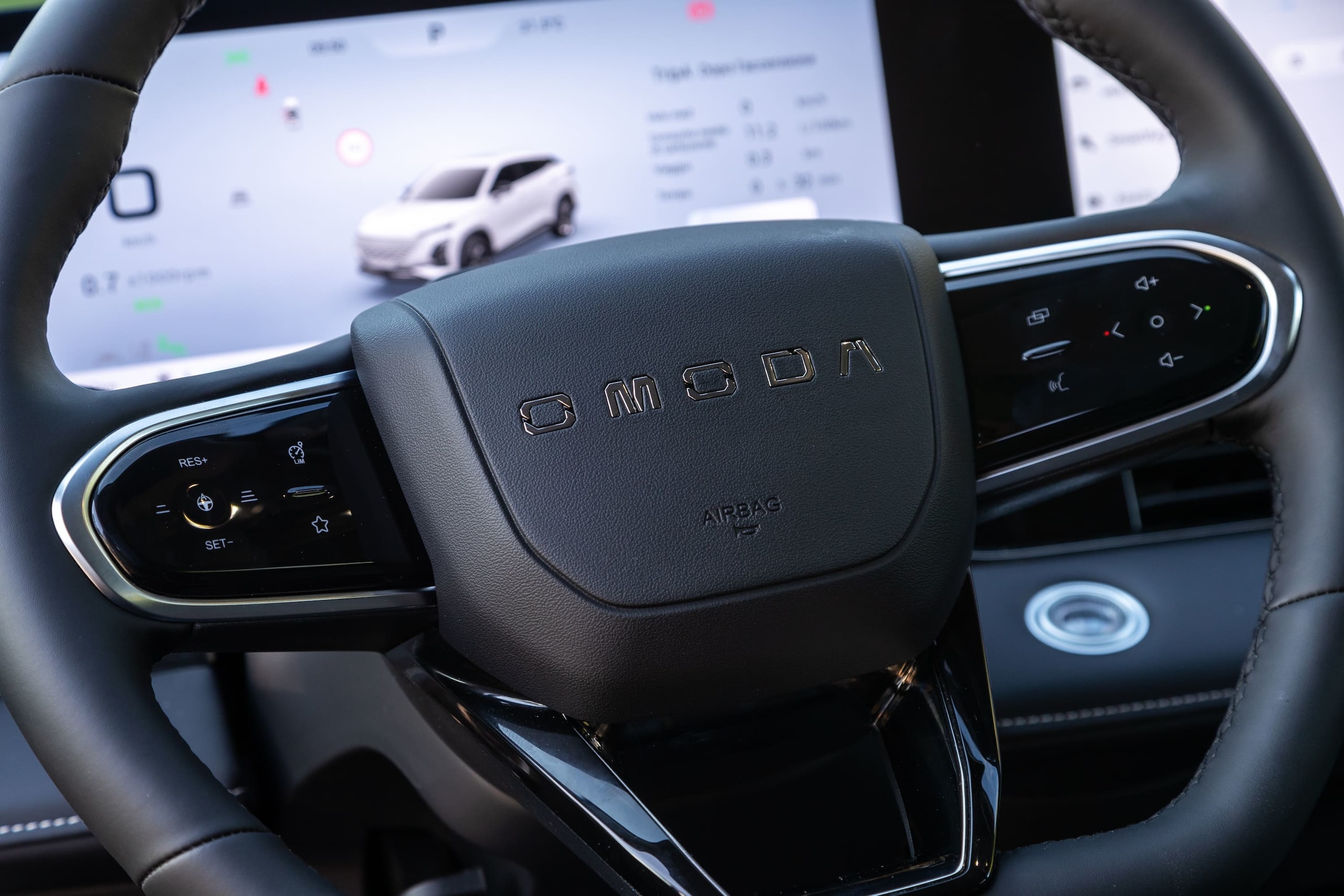 Omoda 5, le foto in azione del Suv cinese dal prezzo speciale