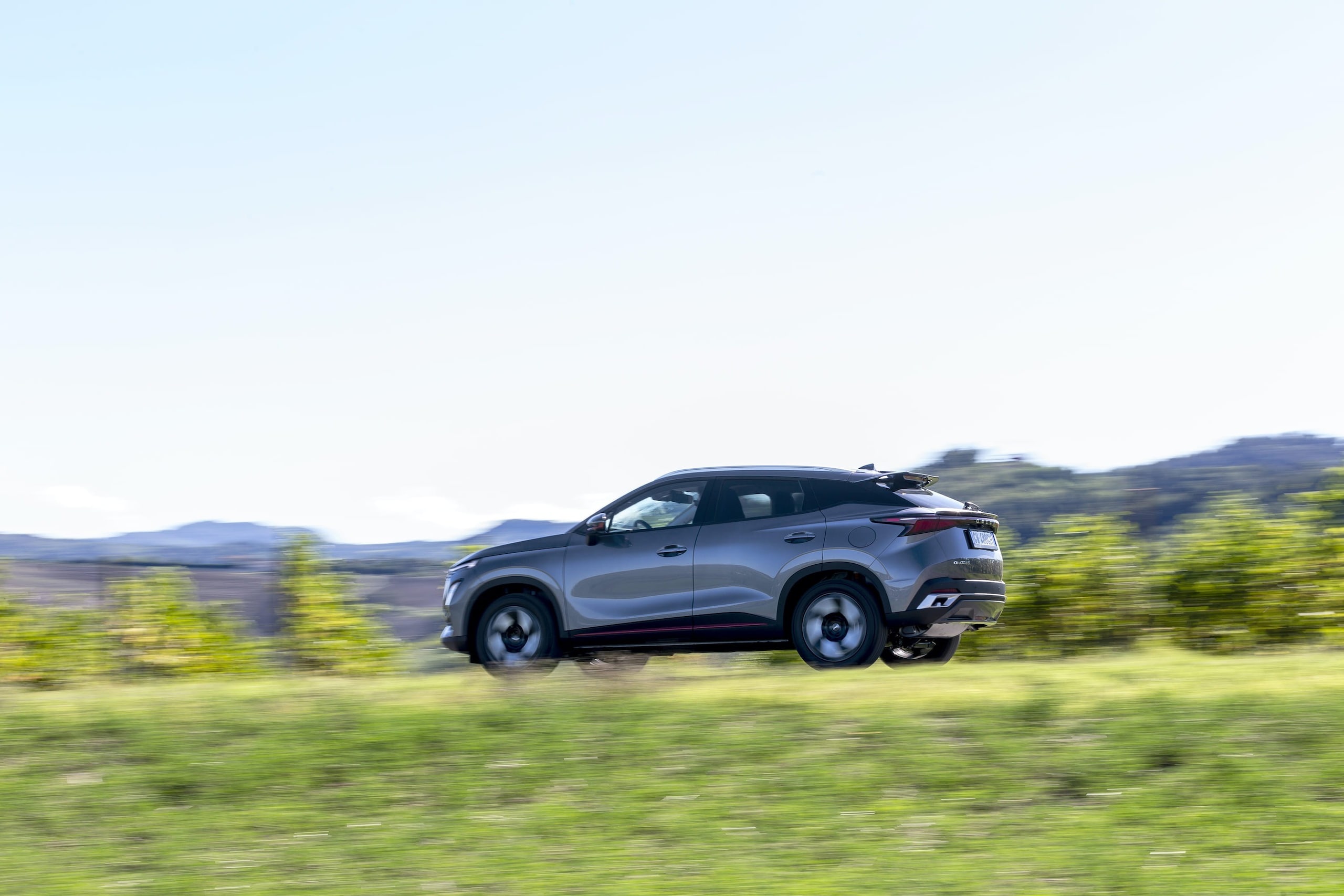 Omoda 5, le foto in azione del Suv cinese dal prezzo speciale