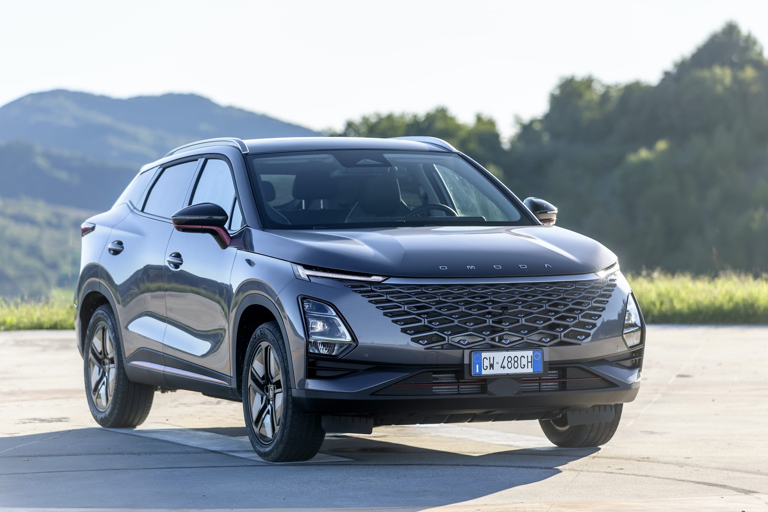 Omoda 5, le foto in azione del Suv cinese dal prezzo speciale