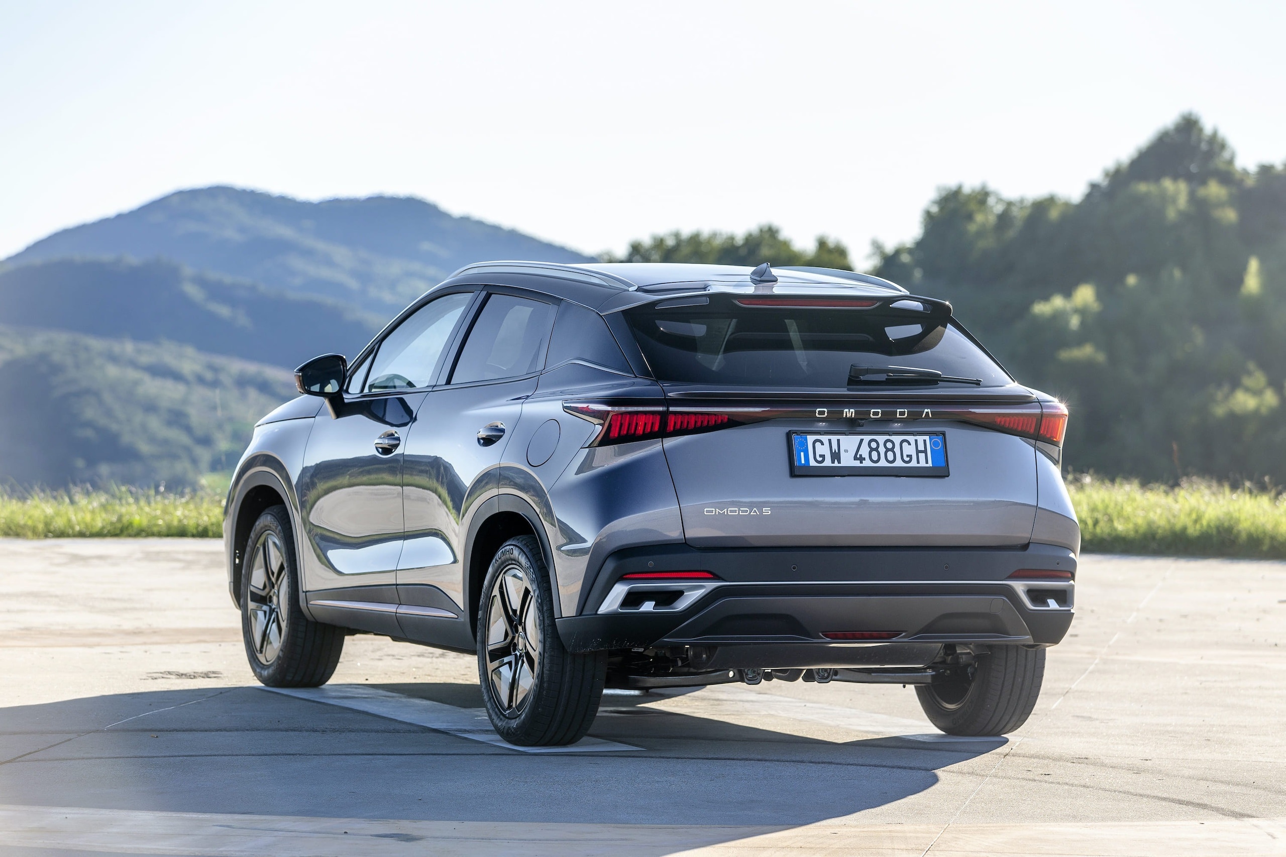 Omoda 5, le foto in azione del Suv cinese dal prezzo speciale
