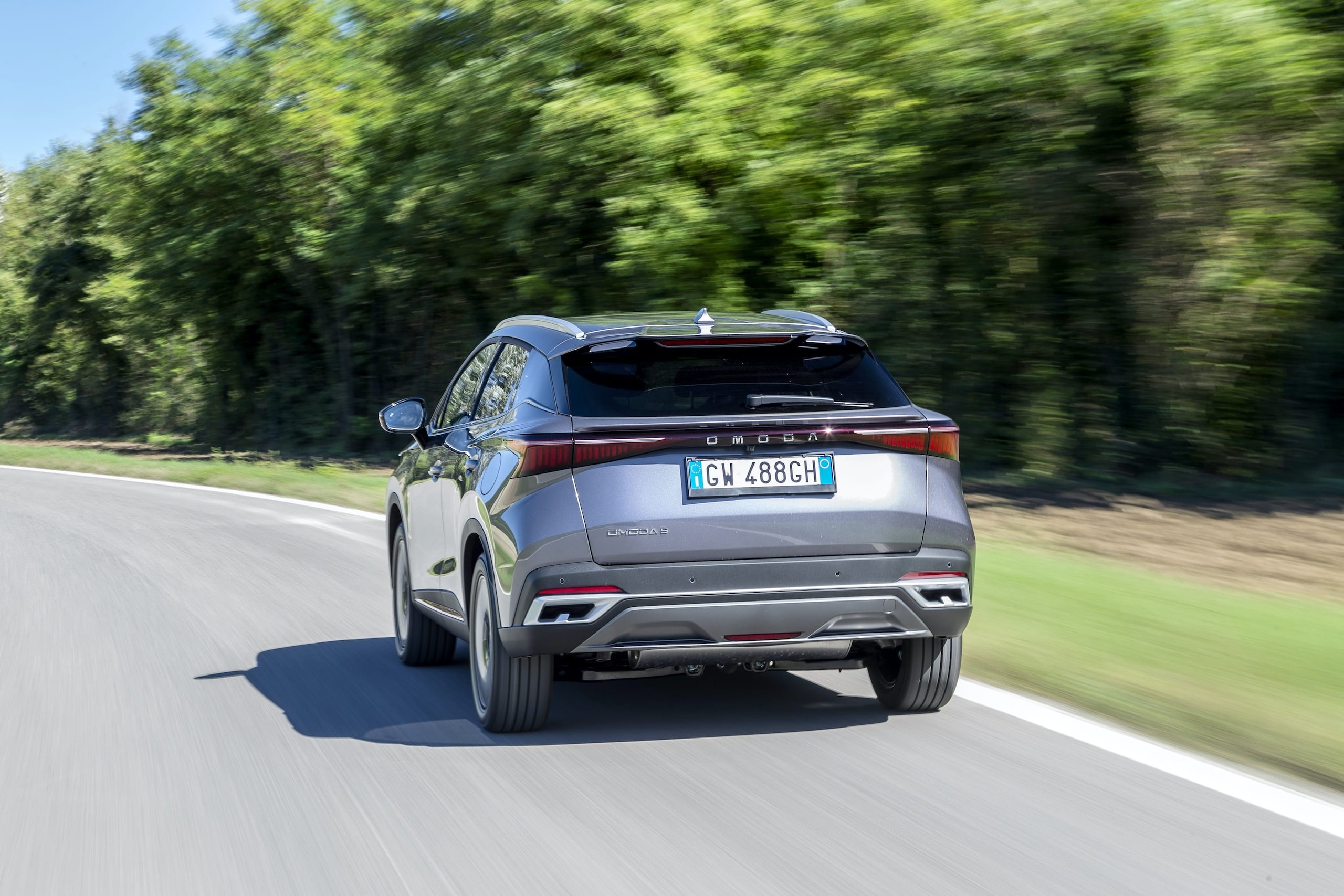 Omoda 5, le foto in azione del Suv cinese dal prezzo speciale