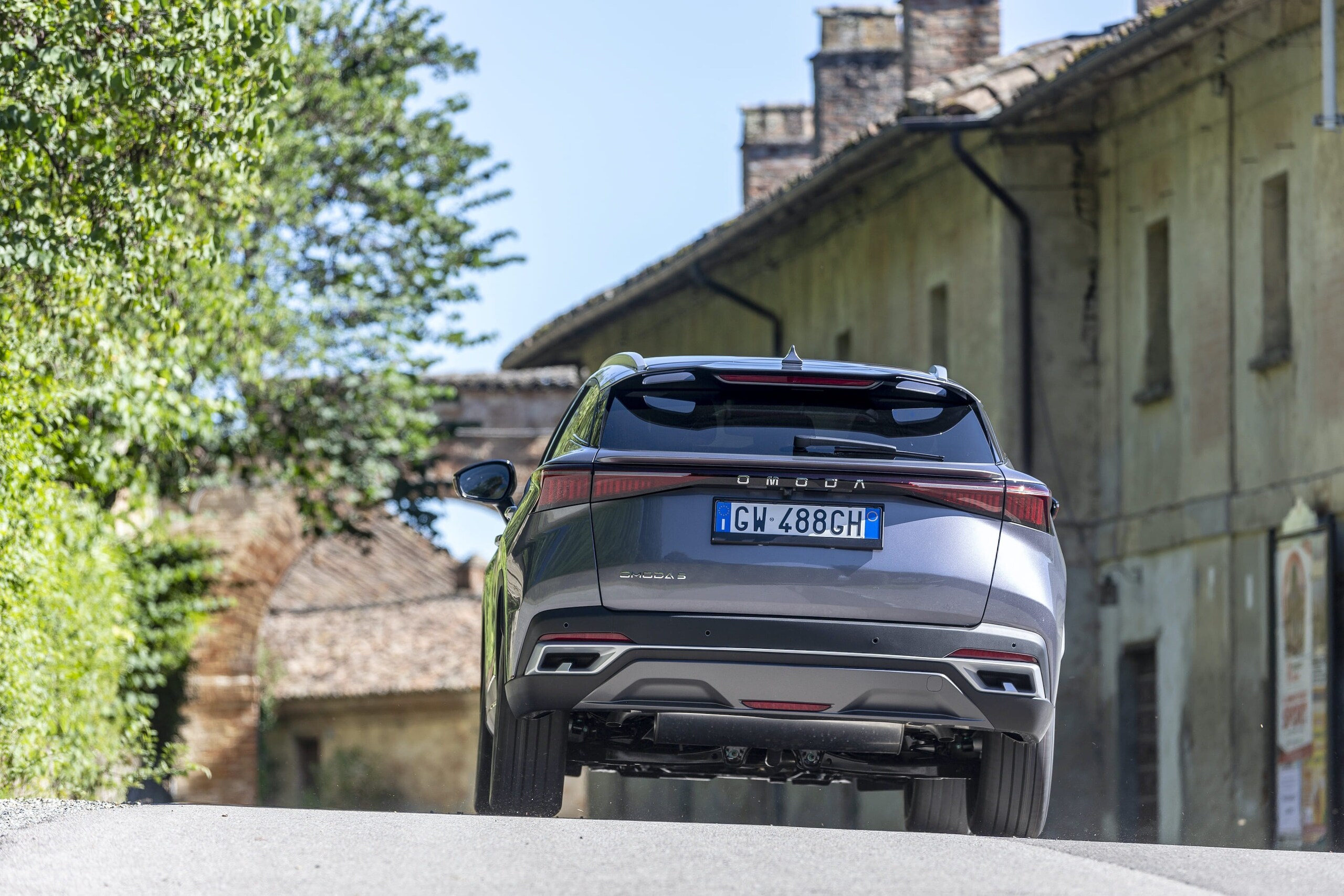 Omoda 5, le foto in azione del Suv cinese dal prezzo speciale
