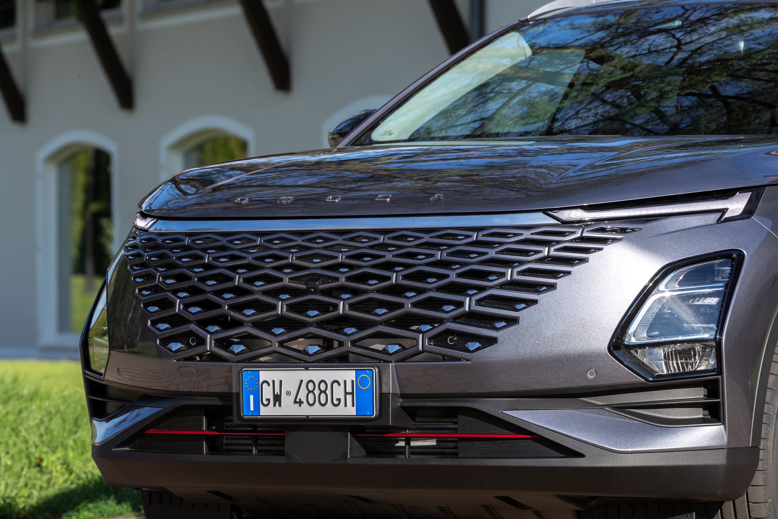 Omoda 5, le foto in azione del Suv cinese dal prezzo speciale