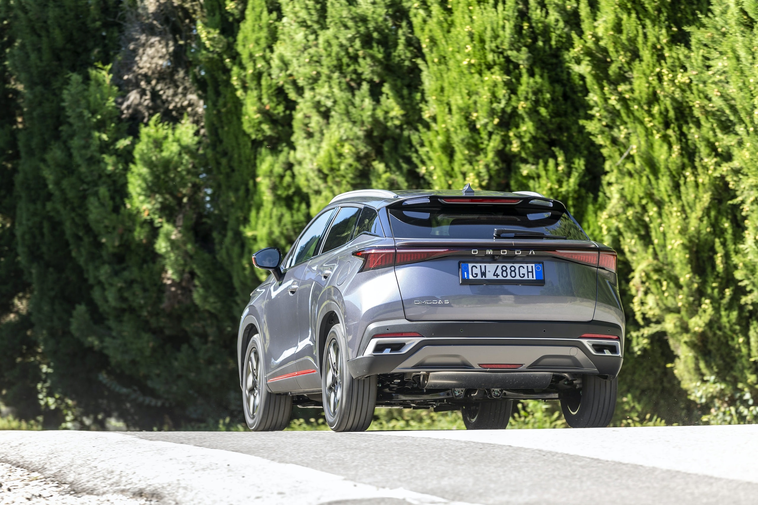 Omoda 5, le foto in azione del Suv cinese dal prezzo speciale