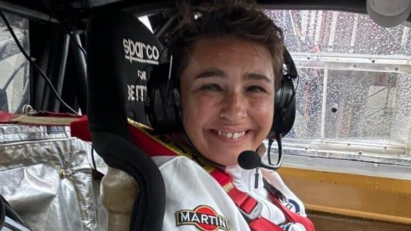 Incidente Lancia al Salone dell'Auto di Torino: scoppia la polemica ma la pilota chiede scusa