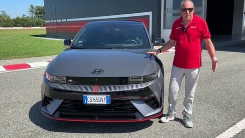Hyundai Ioniq 5 N, belva elettrica in azione