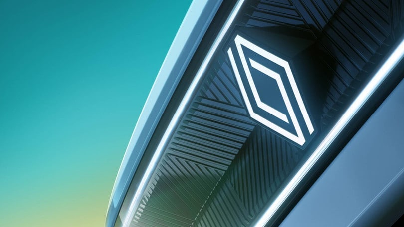 Nuova Renault 4 inizia lo streaptease, prime foto ufficiali